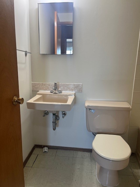 2315 7th st E Bright and Spacious 1 Bedroom