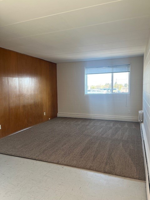 2315 7th st E Bright and Spacious 1 Bedroom