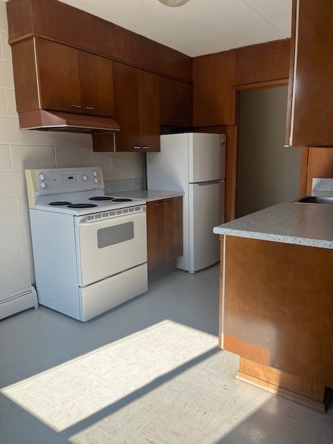 2315 7th st E Bright and Spacious 1 Bedroom