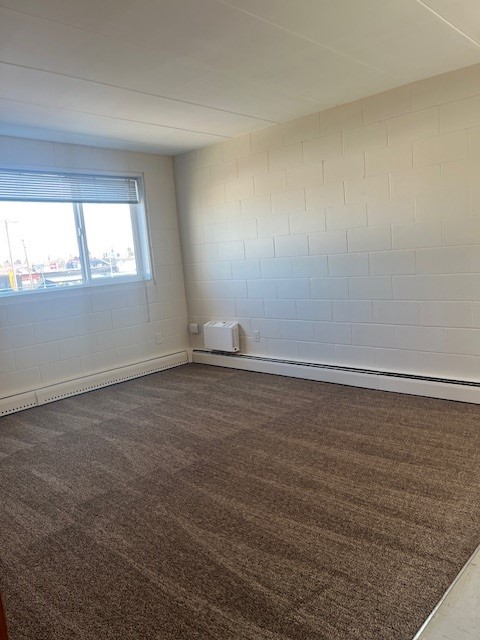2315 7th st E Bright and Spacious 1 Bedroom
