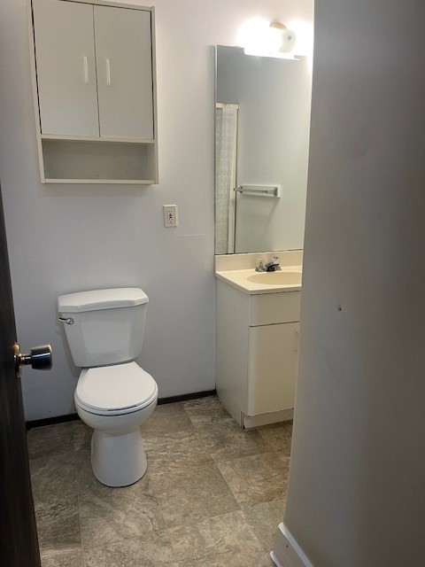 Affordable 1 Bedroom Lower Suite – Great Location!