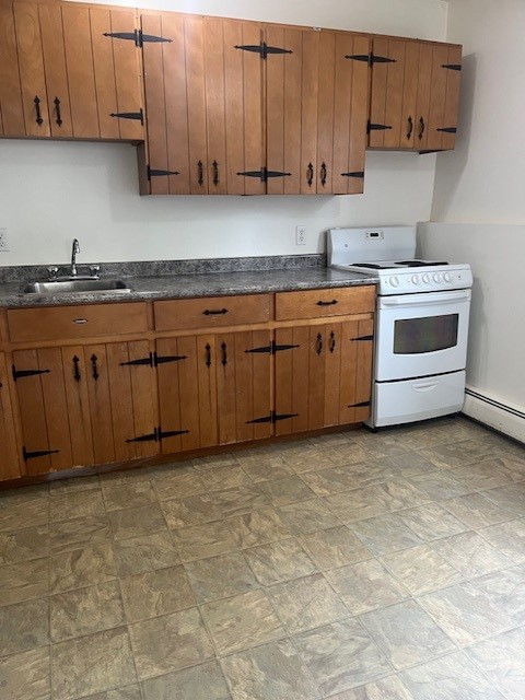 1 Bedroom Lower Suite in a Great East-Side Location! Close to Broadway