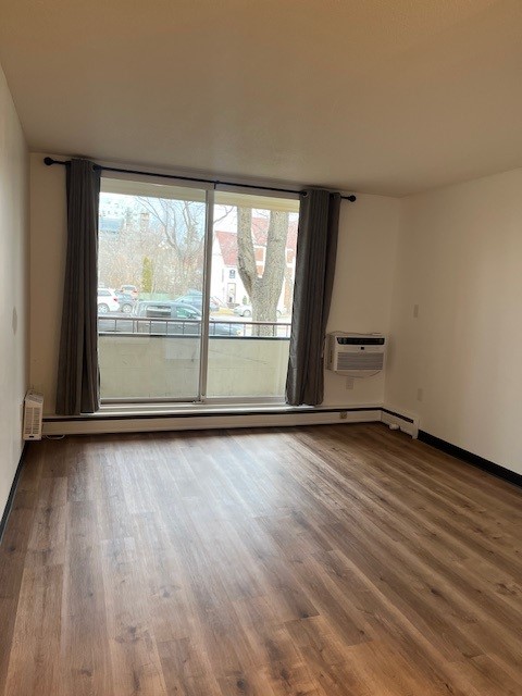 Newly Renovated 2-Bedroom Suite
