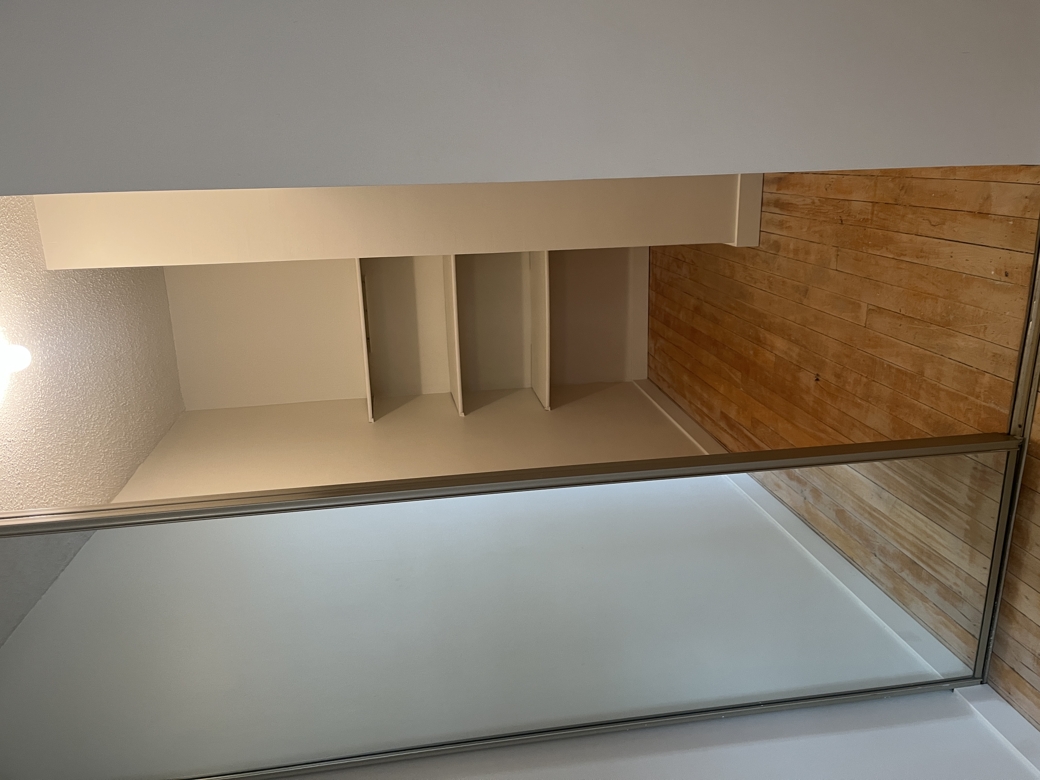 Large 1 Bedroom Down Town With Walk in Closet